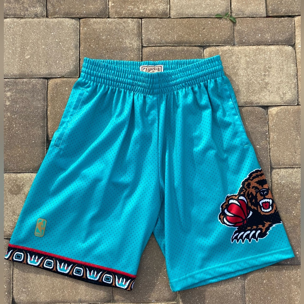 NBA 1996-97 Shorts Color: Turquoise, Brown, Red Size:M